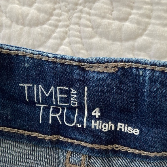 Time and Tru Denim Utility Bermuda Shorts High Rise Medium Blue Wash Size 4 - Picture 3 of 12